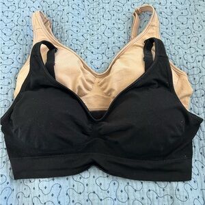 Gloria Vanderbilt Black and Tan Comfort Bras